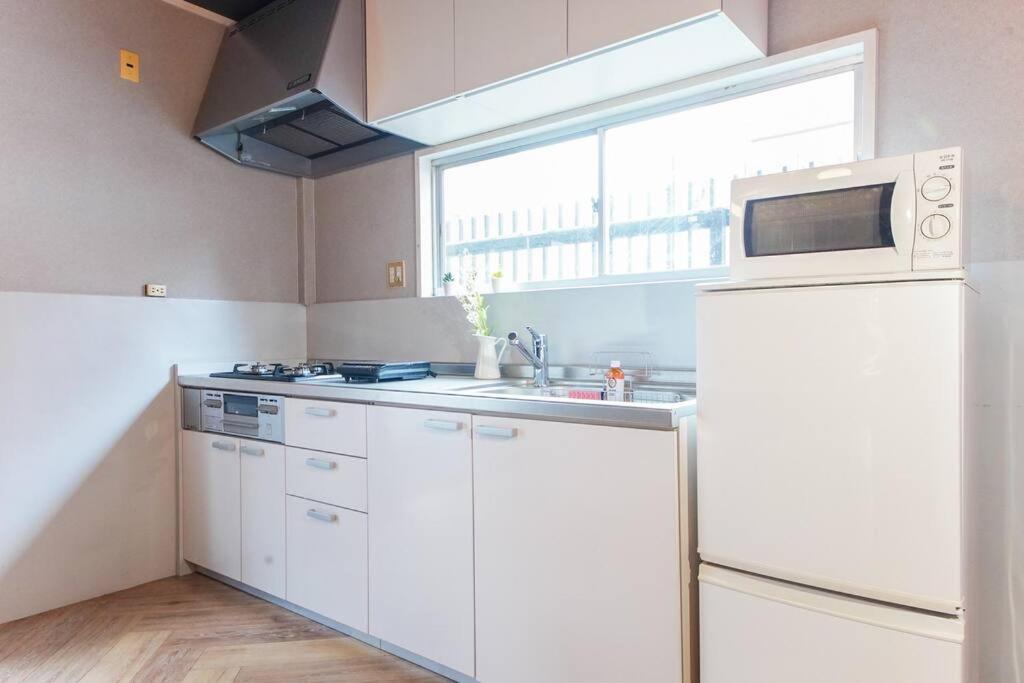 Sanacion Namba 難波千日前の5Ldk120平米 駅徒歩2分 広々バルコニーでバーベキューも可能 Apartment Osaka Exterior photo