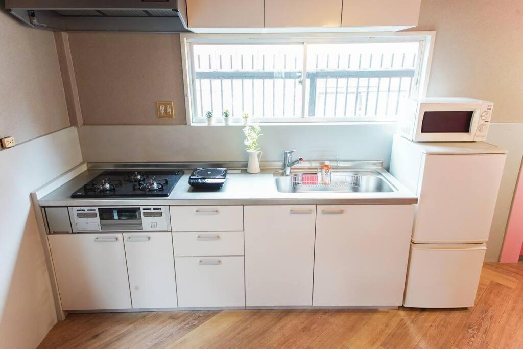 Sanacion Namba 難波千日前の5Ldk120平米 駅徒歩2分 広々バルコニーでバーベキューも可能 Apartment Osaka Exterior photo