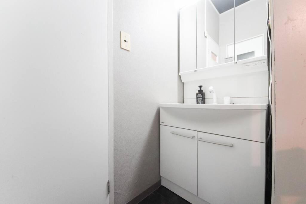 Sanacion Namba 難波千日前の5Ldk120平米 駅徒歩2分 広々バルコニーでバーベキューも可能 Apartment Osaka Exterior photo